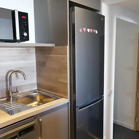 Apartment Renove Proche Centre, 2 Cabines, Balcon, Wifi Gratuit - Fr-1-346-539 *